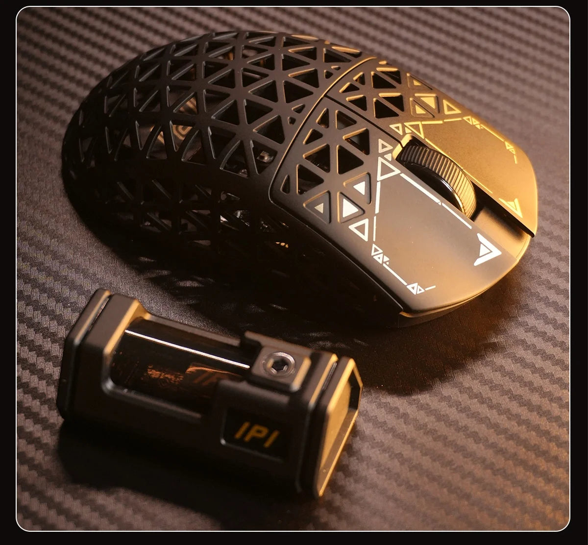 IPI Float Mouse Tri Mode Wireless Mouse PAW3395 8000Hz Polling Rate Custom Hollow Out Carbon Fibre Gaming Mice PC Accessories