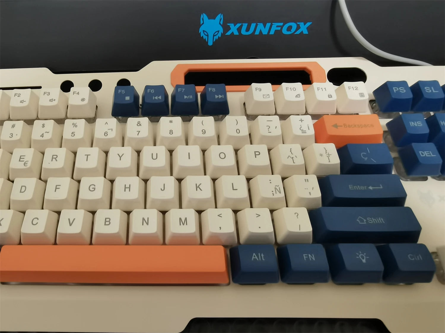 Gaming Keyboard 100% Layout Mechanical Feel 104 Key Spanish Russian Korean Arabic Keyboard Gamer Wired RGB Volume Knob Mouse K90